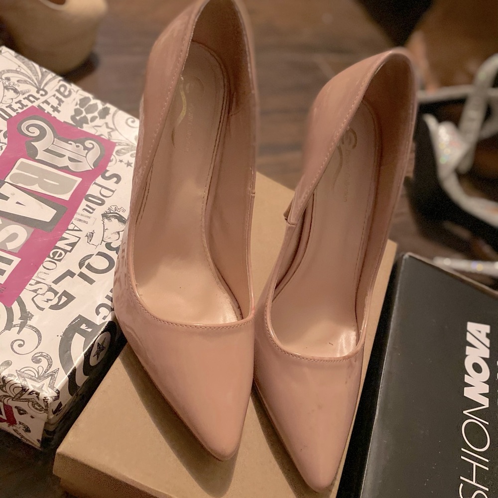 Heels - Picture 1 of 4